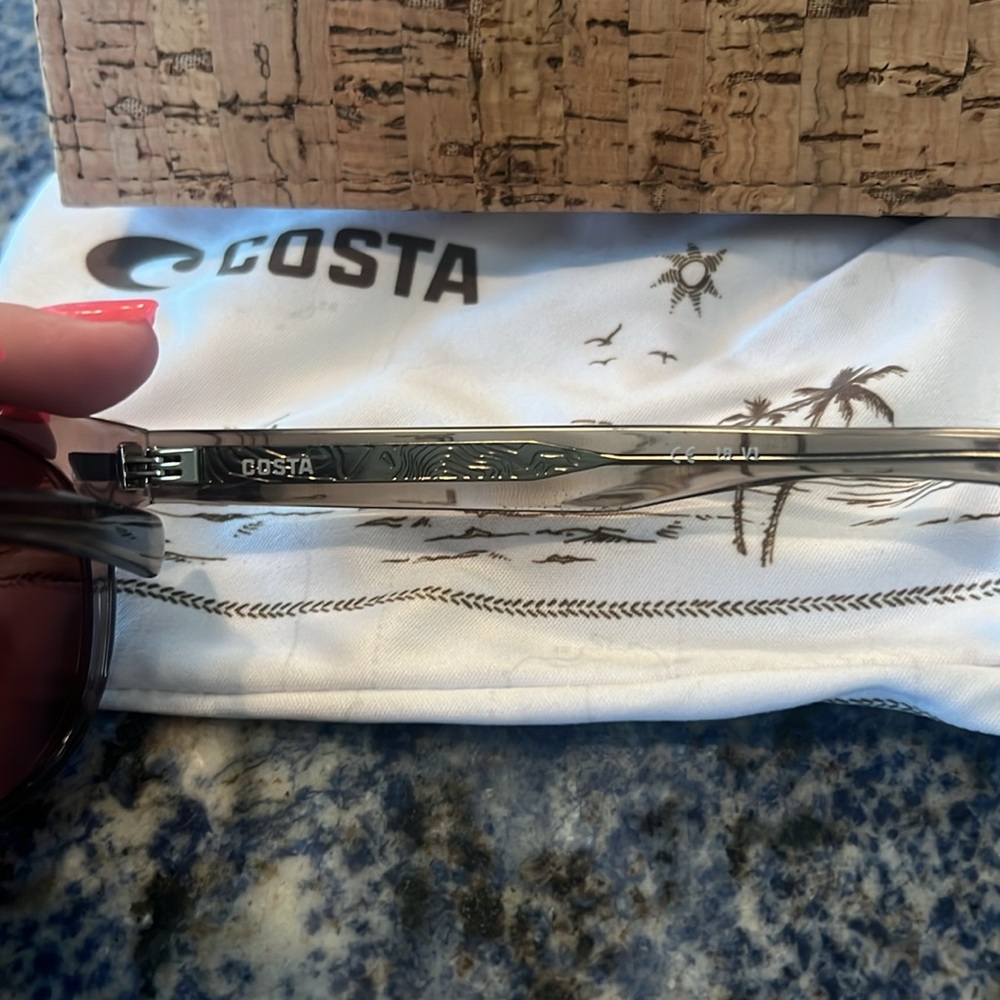 Costa sunglasses - Picture 3 of 6